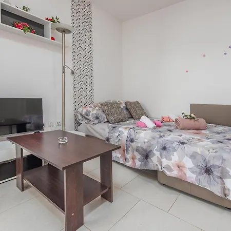 Appartement Nice In Sveti Petar Na Moru With Wifi